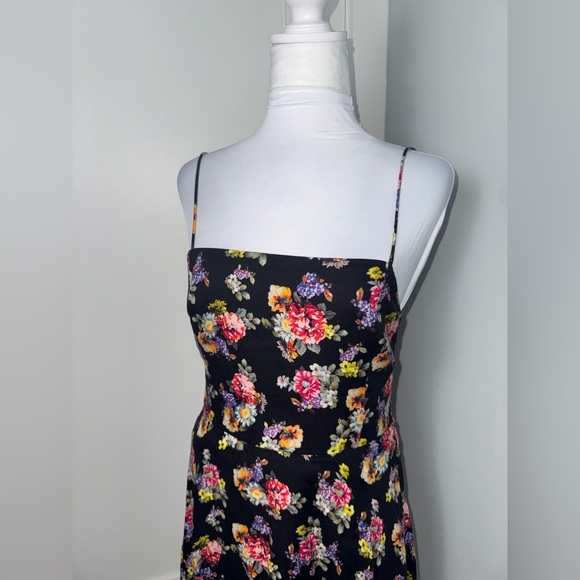 Alice + Olivia Glinda Floral Mini Dress/Size Medium - Picture 3 of 9